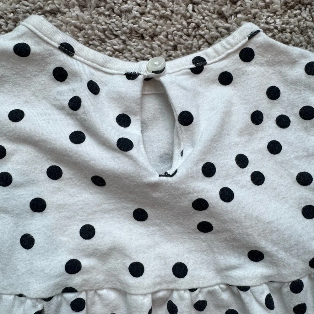 Carter’s Baby girl outfit Polka Dot Top & Leggings 2 piece set – 12 Months